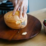 Công Thức Bánh Bông Lan Cơ Bản Tại Nhà: Mềm Xốp Thơm Ngon Từ A-Z